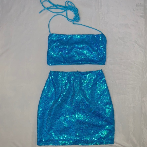 Eva Iridescent Sequin Set In Blue - Picture 2 of 11